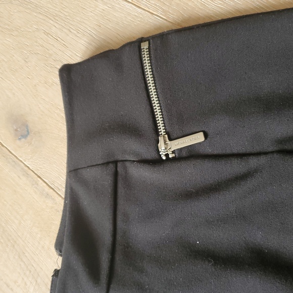 Michael Kors Elegant Black Skirt with Zipper Accents - Picture 6 of 10